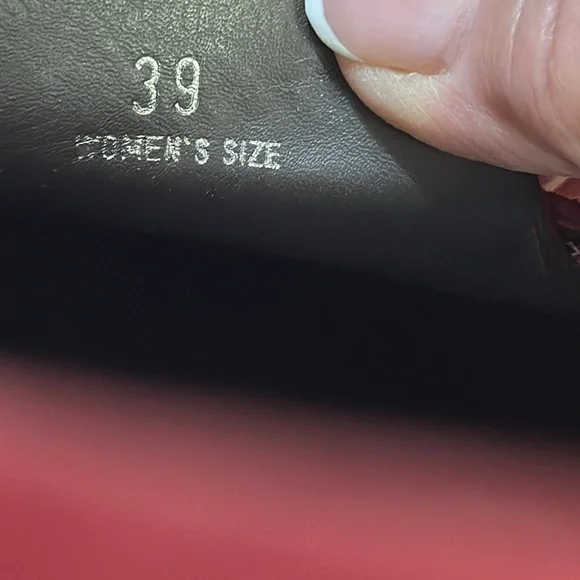 Tod’s Red Suede Size 39 Driving Shoes Loafers EUC - Picture 11 of 11